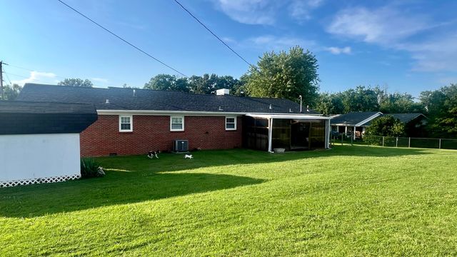 372 Southland Drive, London, KY 40744