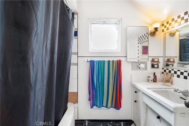 2511 W 5th, Los Angeles, CA 90057