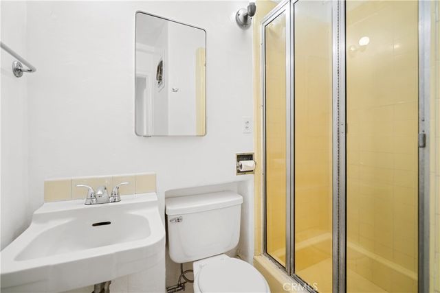 2511 W 5th, Los Angeles, CA 90057