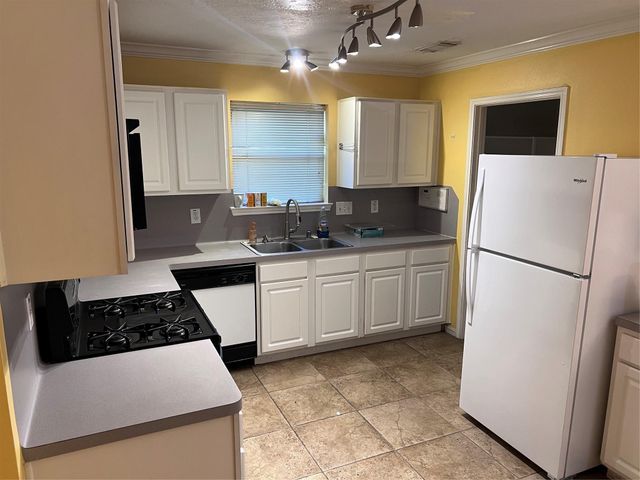 14611 Crosshaven Drive, Houston, TX 77015