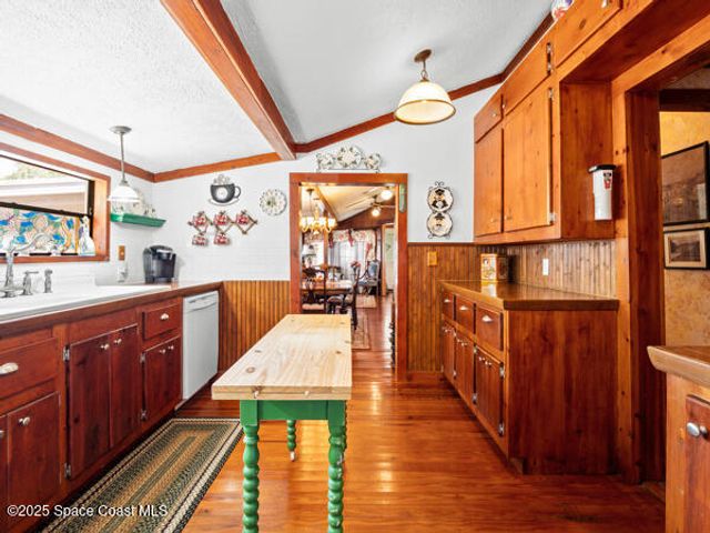 608 Indiana Avenue, St. Cloud, FL 34769