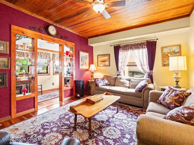 608 Indiana Avenue, St. Cloud, FL 34769