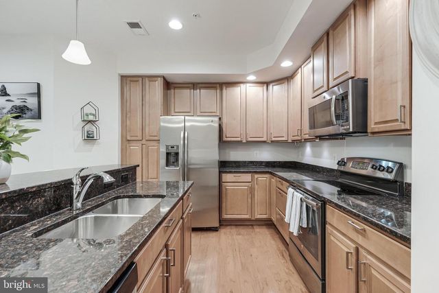 6908 KONA DR, Gainesville, VA 20155