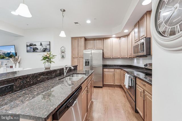 6908 KONA DR, Gainesville, VA 20155