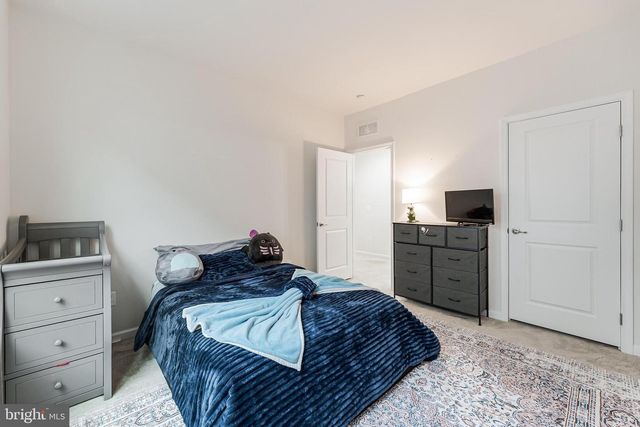 6908 KONA DR, Gainesville, VA 20155