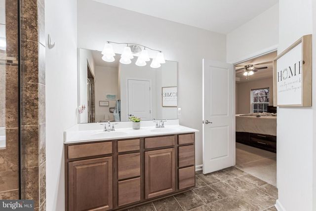 6908 KONA DR, Gainesville, VA 20155