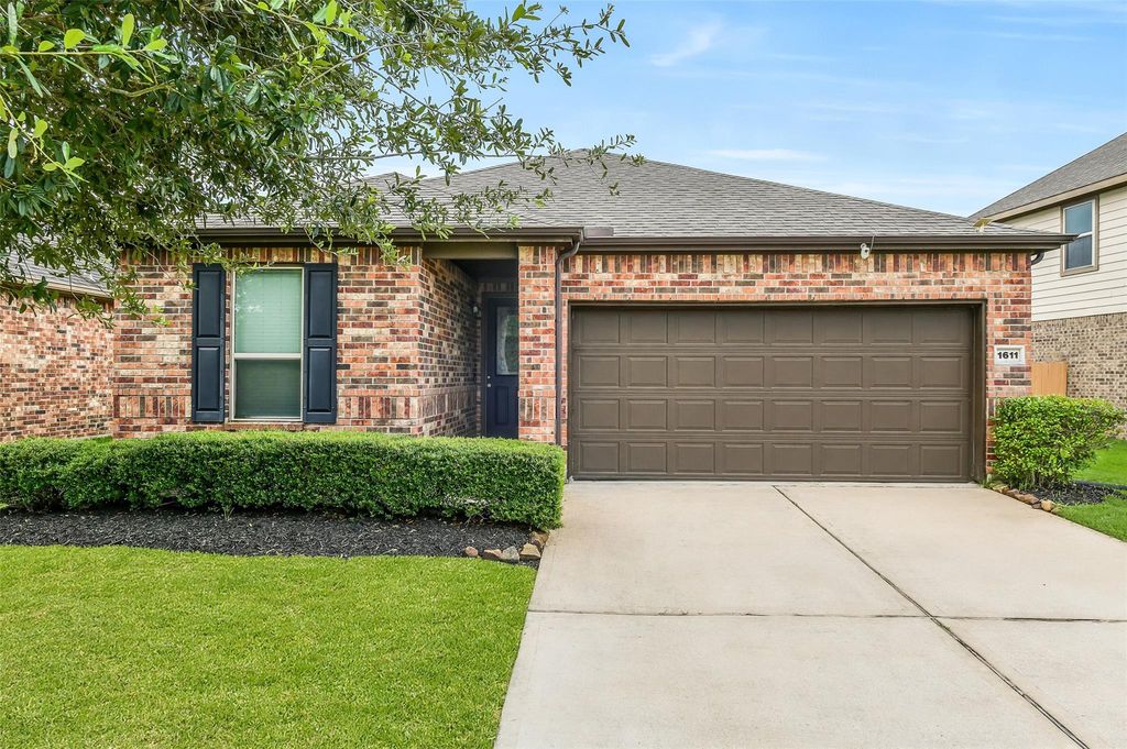 1611 Cintola Lane, League City, TX 77573