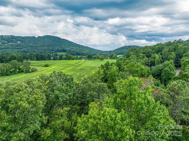 644 Walnut Valley Parkway, Arden, NC 28704