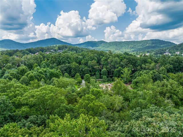644 Walnut Valley Parkway, Arden, NC 28704