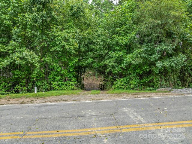 644 Walnut Valley Parkway, Arden, NC 28704