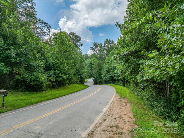 644 Walnut Valley Parkway, Arden, NC 28704