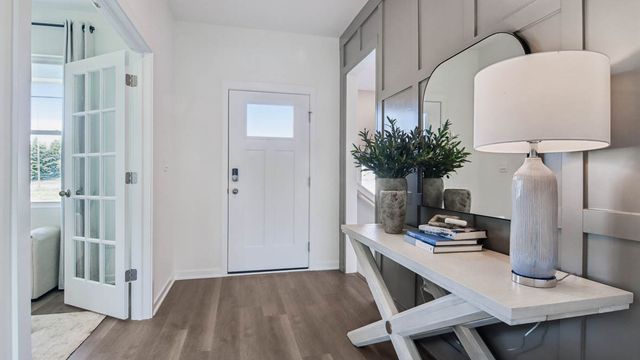 1870 keating Drive, Aurora, IL 60503