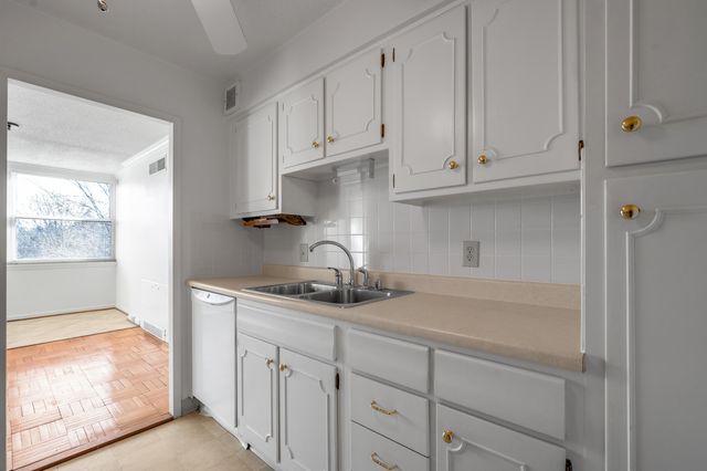 101 S Hanover Avenue 5M, Lexington, KY 40502