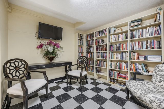 101 S Hanover Avenue 5M, Lexington, KY 40502