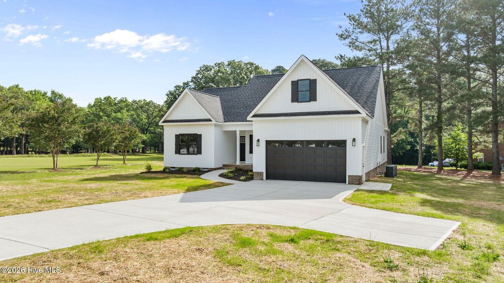 113 Twin Oaks Place, Goldsboro, NC 27530