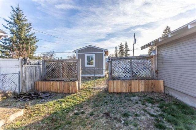 1030 E Sanson Ave, Spokane, WA 99207