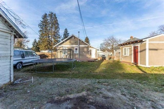 1030 E Sanson Ave, Spokane, WA 99207