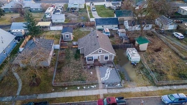 1030 E Sanson Ave, Spokane, WA 99207