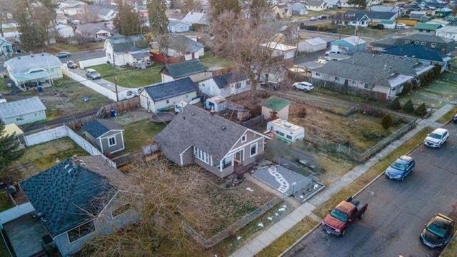 1030 E Sanson Ave, Spokane, WA 99207