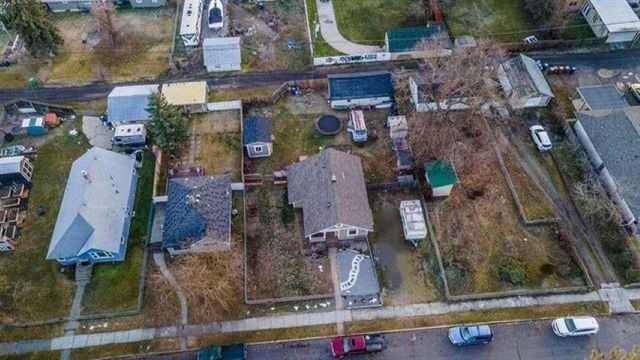 1030 E Sanson Ave, Spokane, WA 99207