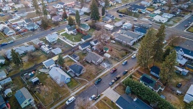 1030 E Sanson Ave, Spokane, WA 99207