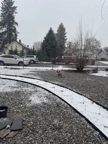 1030 E Sanson Ave, Spokane, WA 99207