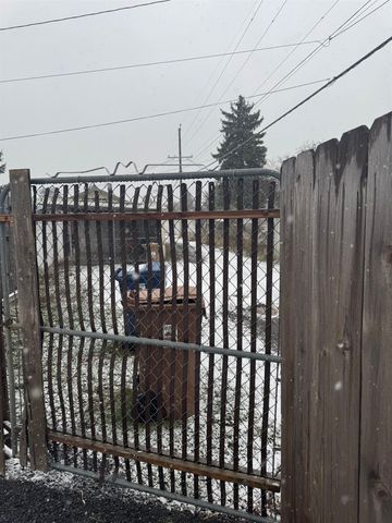 1030 E Sanson Ave, Spokane, WA 99207