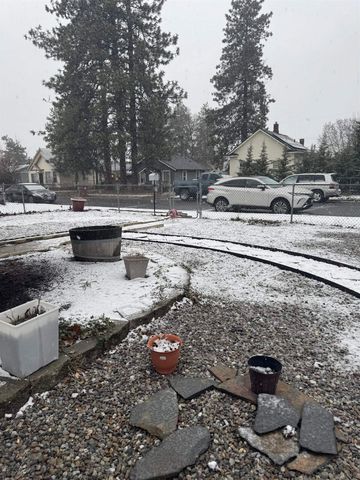 1030 E Sanson Ave, Spokane, WA 99207