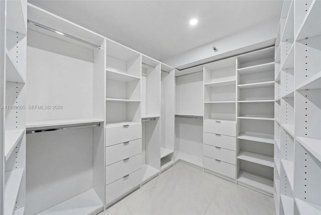2843 S Bayshore Drive 5F, Miami, FL 33133