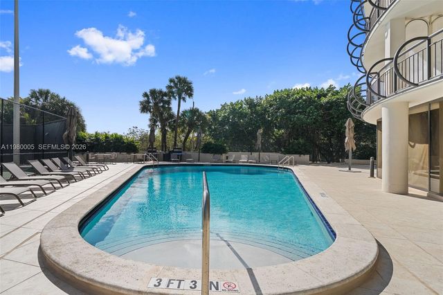 2843 S Bayshore Drive 5F, Miami, FL 33133