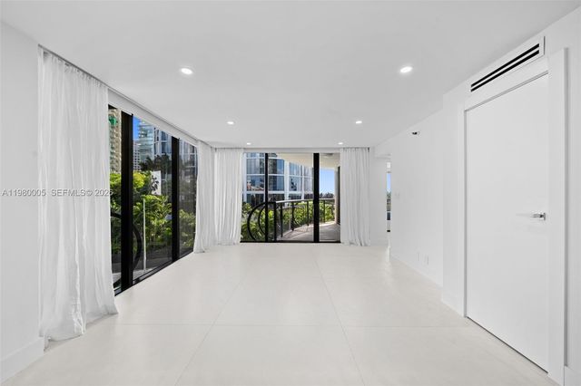 2843 S Bayshore Drive 5F, Miami, FL 33133