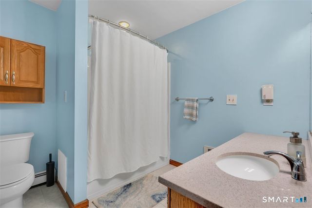 104 Oakland Street A, Manchester, CT 06042