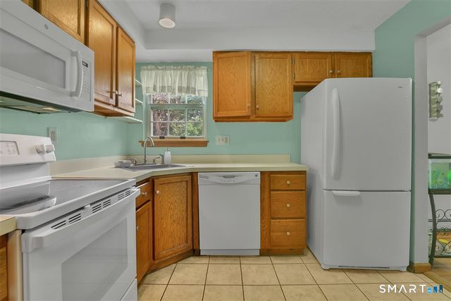 104 Oakland Street A, Manchester, CT 06042