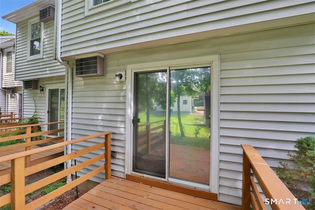104 Oakland Street A, Manchester, CT 06042