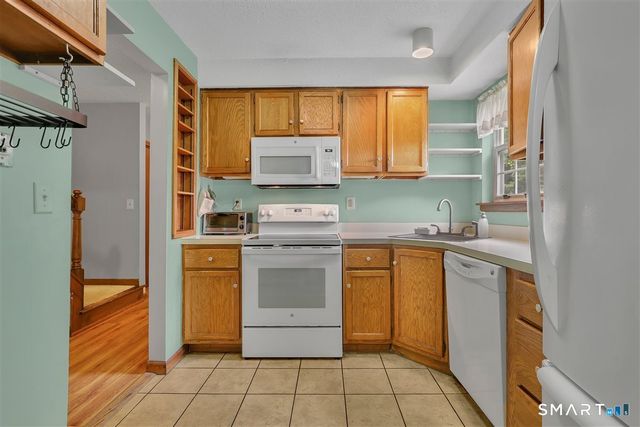 104 Oakland Street A, Manchester, CT 06042