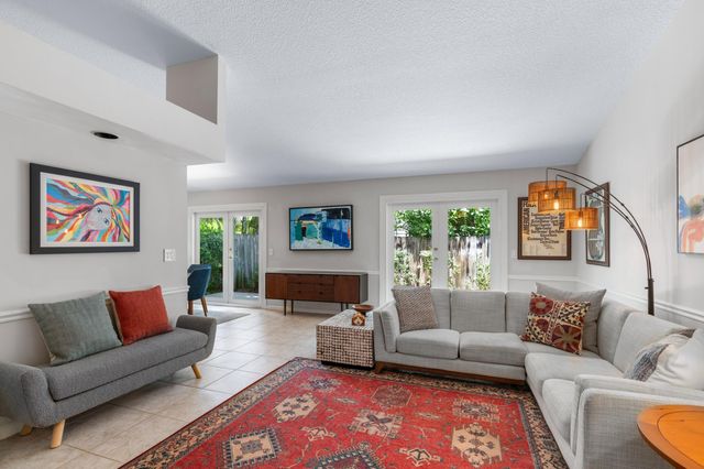 433 Goldenwood Way, Wellington, FL 33414