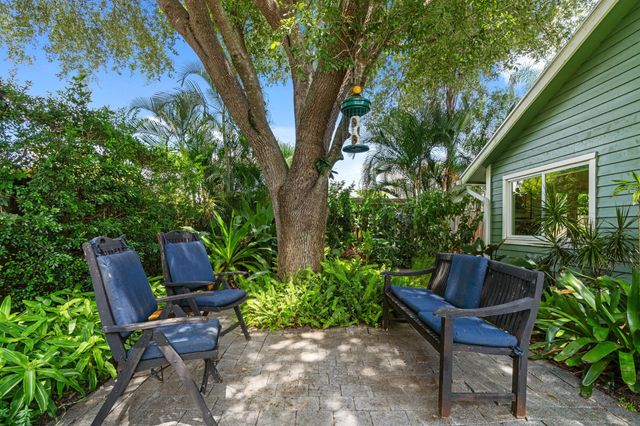 433 Goldenwood Way, Wellington, FL 33414