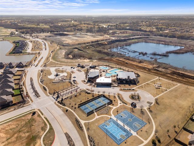 10912 Gold Pan Trail, Aubrey, TX 76227