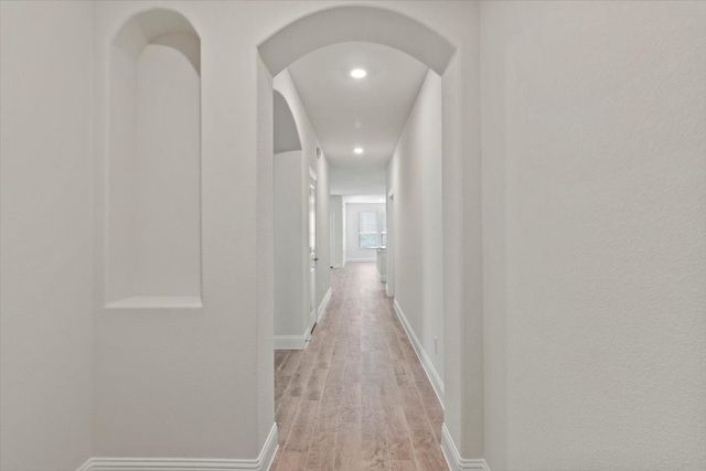 10912 Gold Pan Trail, Aubrey, TX 76227