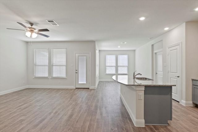 10912 Gold Pan Trail, Aubrey, TX 76227