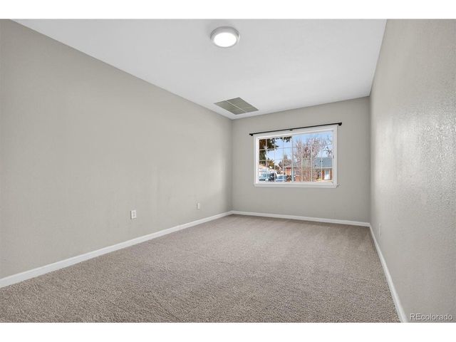 901 Racine St, Aurora, CO 80011