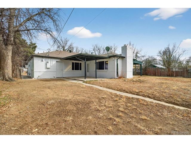 901 Racine St, Aurora, CO 80011