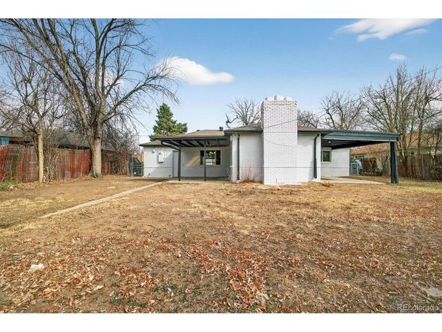 901 Racine St, Aurora, CO 80011