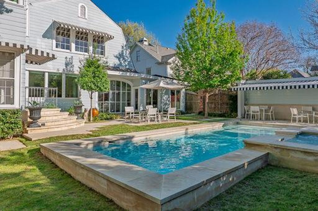 2428 Jarratt Ave, Austin, TX 78703