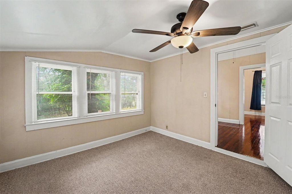 Image 21 of property listing at 4109 N SUWANEE AVENUE, Tampa, FL 33603