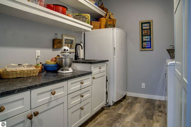 2706 E Cedar Valley Road, Traverse City, MI 49684