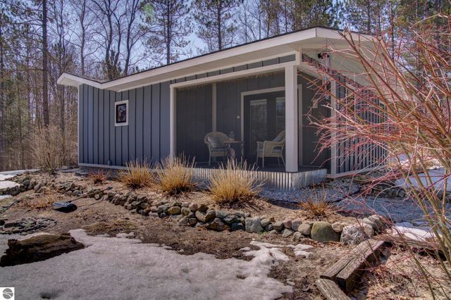 2706 E Cedar Valley Road, Traverse City, MI 49684