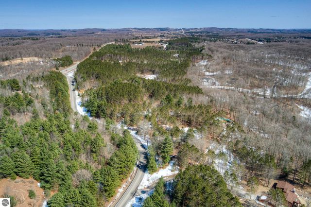 2706 E Cedar Valley Road, Traverse City, MI 49684