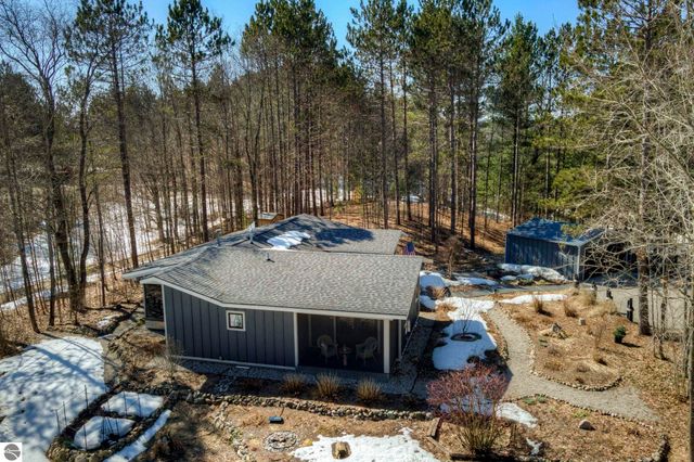 2706 E Cedar Valley Road, Traverse City, MI 49684