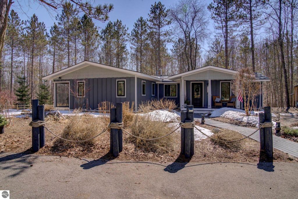 2706 E Cedar Valley Road, Traverse City, MI 49684